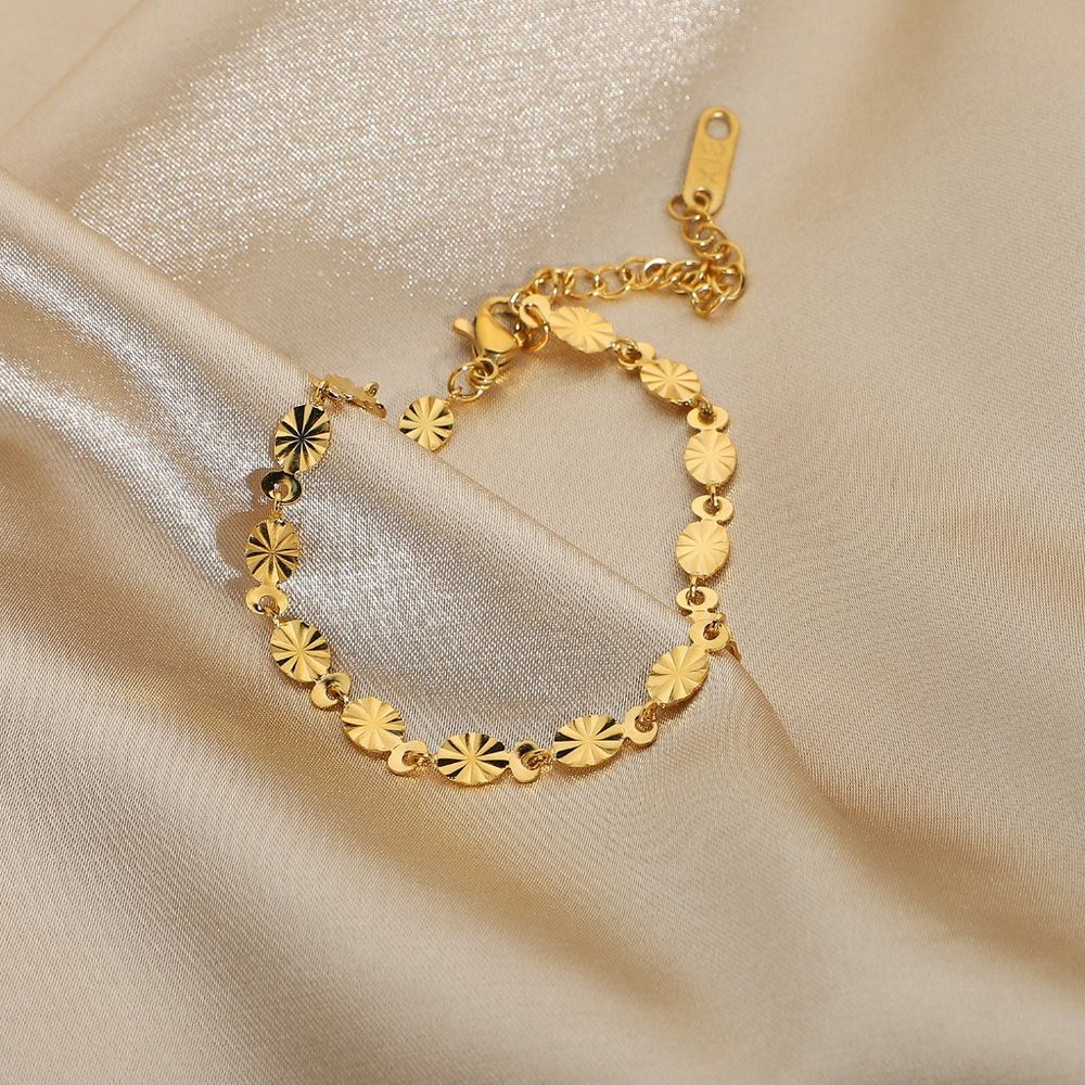 Arya Bracelet - Picture 3 of 5